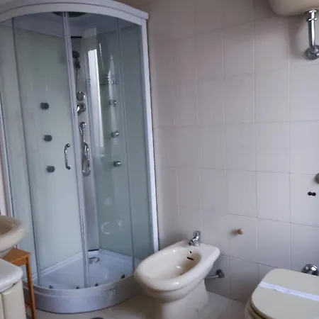 Casa Castellano לינה וארוחת בוקר נולה